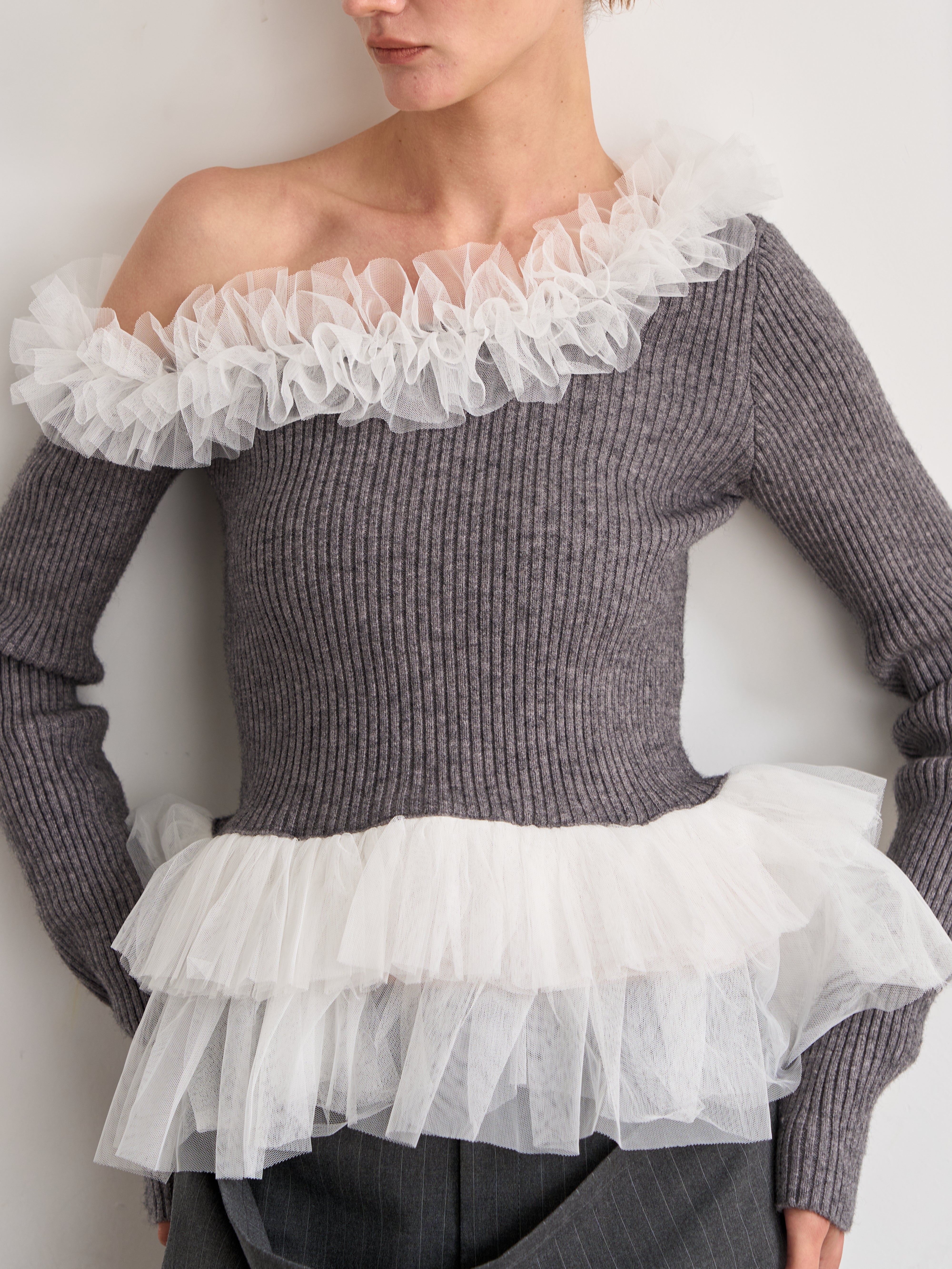 [40%] Asymmetry Tulle Knit Top　