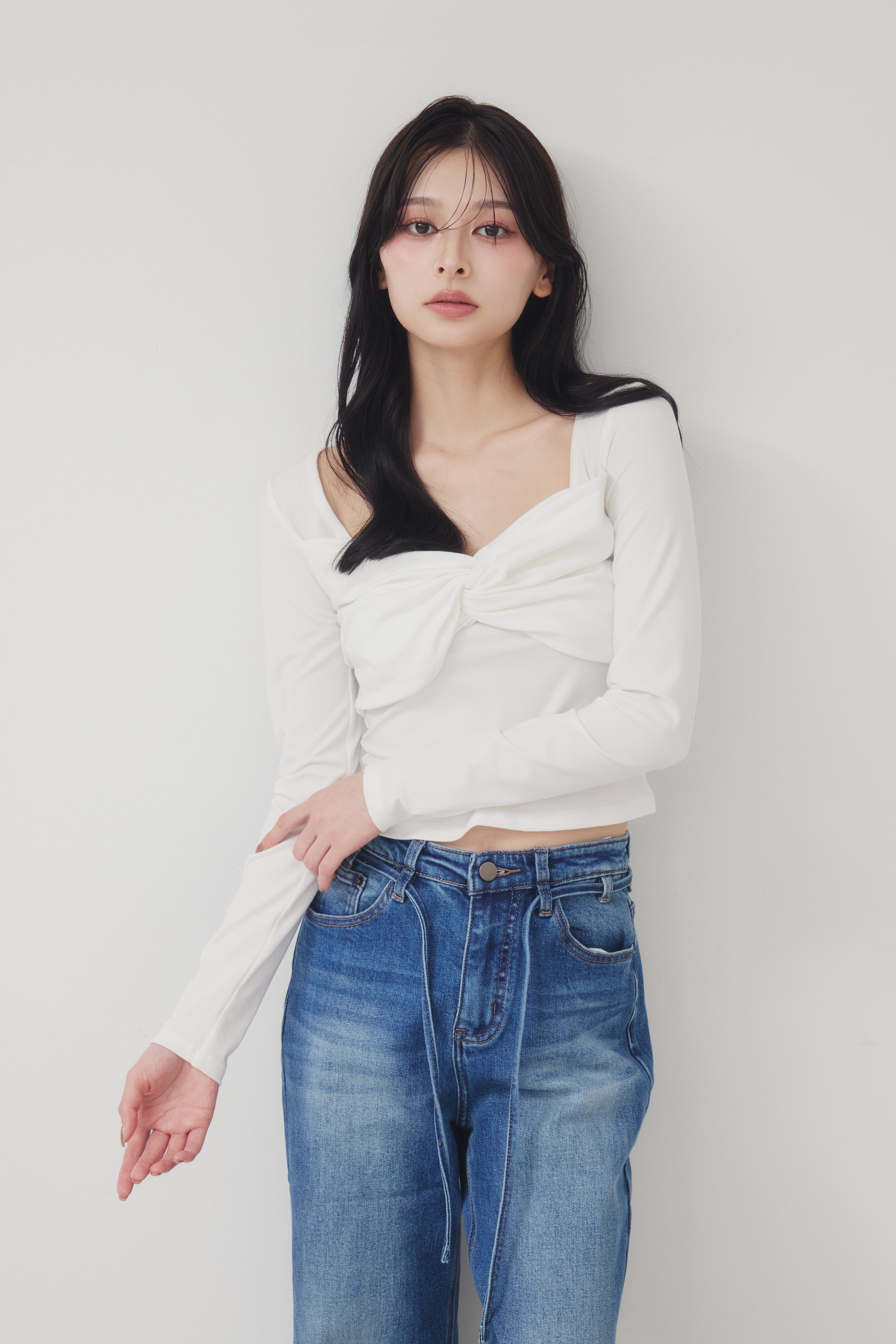 [30%] Twist Drape Cutsew