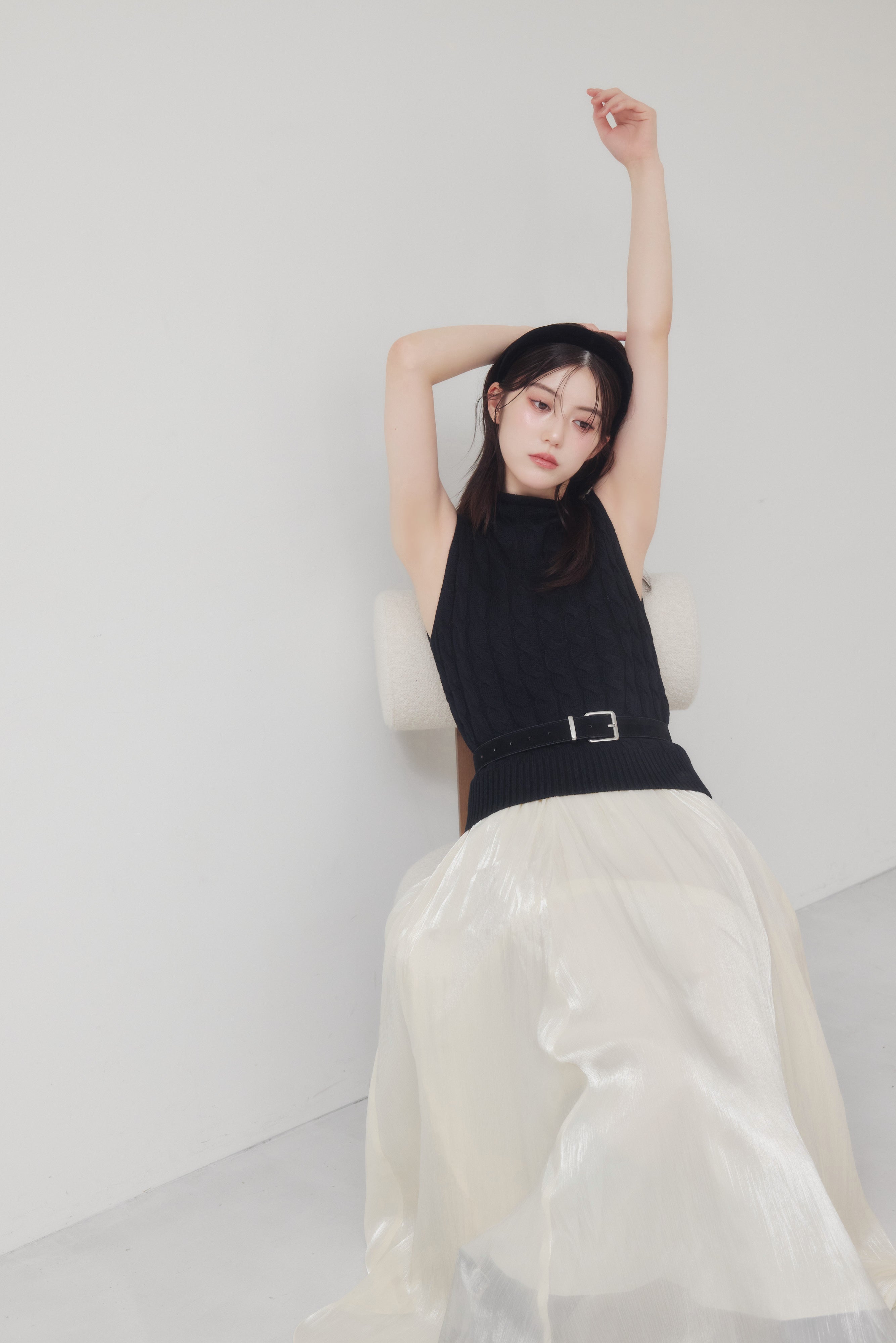 Cable sleeveless knit
